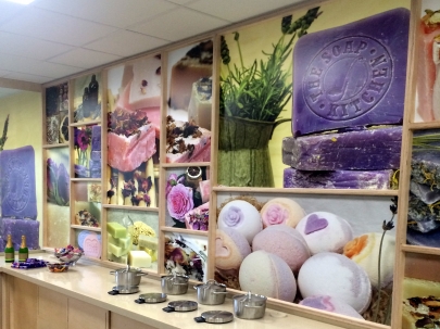 Digital Wall graphics with surround
